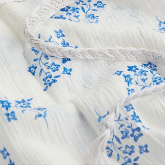 *NWT* H&M Tie Belt Shirt Dress - Picture 4 of 7